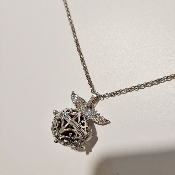 Long Volcanic/Lava Stone Diffuser Necklace - Picture 2 of 9